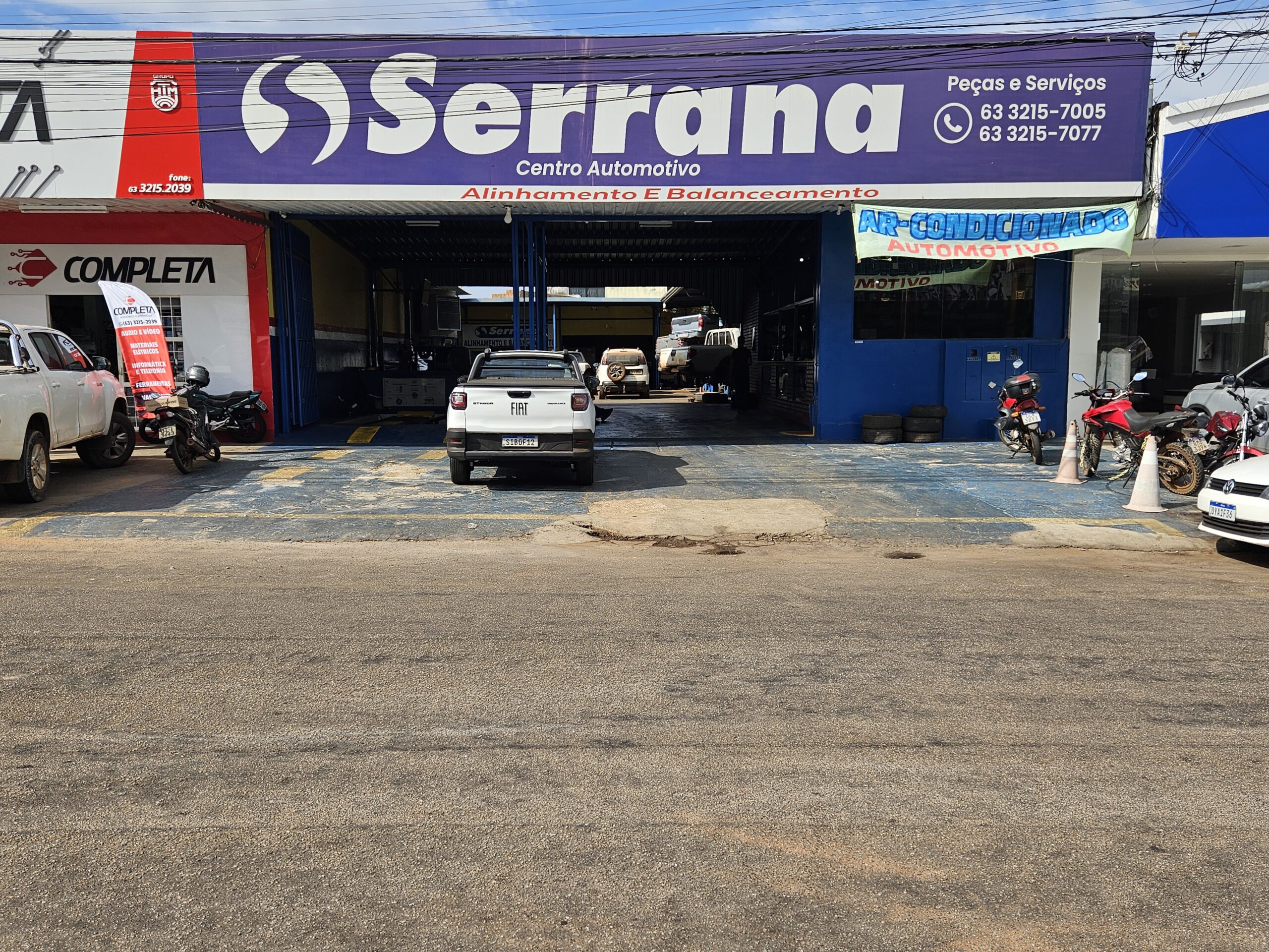 Entrada da oficina Serrana Centro Automotivo em Palmas.